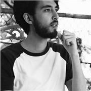 El curso está estructurado para navegar por la historia del cine. Esto se logrará a través de tres pilares: 1. Discutiremos el con