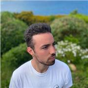 Estudiante universitario graduado en biología imparte clases a niños de primaria y hasta 2o de la eso de inglés, biología, matemáticas y demás asignaturas. También a adultos