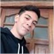 Profesor de Informática da clases de programas de diseño 2D y 3D entre otros programas de oficina