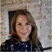 Profesional titulada en Arquitectura y Project Management que imparte clases de diseño, interiorismo y gestión de proyectos 