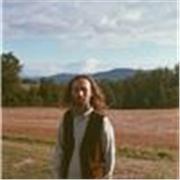 Offro lezioni private a chiunque ne abbia bisogno con grande entusiasmo 