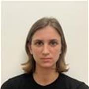 Profesora de Biología recibida de Médica con capacidad de dar clases a niños de cualquier edad, preferentemente secundarios