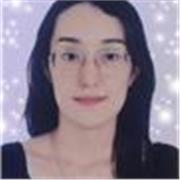 Professora de Português e Multilíngue: Aulas Dinâmicas e Personalizadas