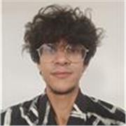 Soy un joven con ganas de enseñar a los niños y cuidarlos