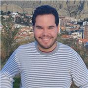 Soy una persona apasionada por la educación, soy psicopedagogo de profesión, soy empático, comprometido y dedicado con lo que hago. Doy clases a niños para apoyo escolar  tanto  en modalidad virtual como presencial en Madrid.