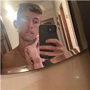 Docente di Spagnolo impartisce lezioni per studenti di scuole medie e licei