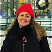 Doy clases online basandome en el nivel que tenga el alumno, dividiéndo un poco con unas nociones de gramática y la mayor parte de la clase con conversación ya que es como realmente se aprenden los idiomas.