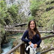 Profesora de inglés, español, biología para niños y niñas de todas las edades