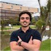 Profesor de repaso para niños de primaria
