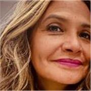 Profesora de Marketing online y Off line. Con experiencia en  asesoría para trabajos finales de maestría. 