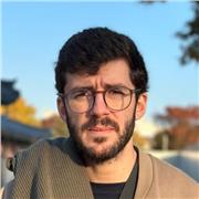 English tutor ready to give you a hand!