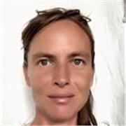Profesora titulada con más que 8 años de experiencia dando clases tanto en persona como online. 