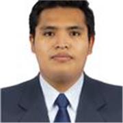 Profesor imparte clases de contabilidad en todas las materias