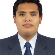 Profesor imparte clases de contabilidad en todas las materias