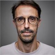 Licenciado. Creativos publicitario y director de arte, con 23 años de experiencia