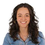 Estudiante de Grado de Filología Vasca y profesora de academia