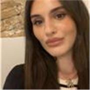 Sono Siria Poeta, laureata in giurisprudenza presso l’università Federico II conseguendo il massimo dei voti 110/100L. 