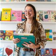 Profesor de Educación Primaria especializada en educación emocional y aplicación de la literatura para la alfabetización