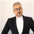 İngilizceyi pratik ve anlaşılır şekilde öğreten sabırlı ve iletişimi güçlü bir eğitmenim.