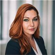 Profesora bilingüe de inglés en A Coruña, especializada en Business English, IELTS y comunicación profesional 