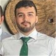 Estudiante de Ingeniería Mecánica imparte clases hasta bachillerato