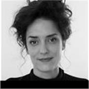 Enseignante de dessin et graphisme dans des grandes structures parisiennes, et artiste plasticienne confirmée