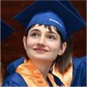 Économiste diplômée de Paris Dauphine, offre des cours particuliers du lycée à la L3. 