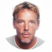 Profesor de francés nativo y titulado. Ofrezco clases dinámicas y personalizadas por webcam o presencial. Todas las edades y todos