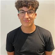 Estudiante recién graduado de bachillerato con objetivo de dar clase a niños de primaria o ESO.