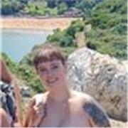 Estudiante nativo euskaldun ofrece clases particulares. A demás, también soy clases de refuerzo para primaria y secundaria.