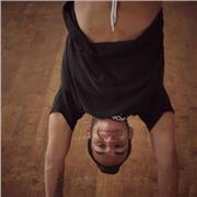 Acrorganic Practica de movimiento enfocada en el estudio educativo y funcial de la acrobacia y la danza contemporánea para hacer un híbrido de movimiento