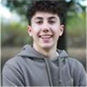 Doy clases particulares sobre economía, tanto para la ESO, como Bachiller. También puedo dar de historia o inglés (FCE)