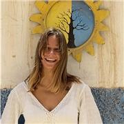 Sono Sara e sono pronta a intraprendere insieme a te un percorso di studi adatto alle tue esigenze e costruttivo!