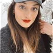 Studentessa universitaria interessata all’arte e alle materie umanistiche disponibile per ripetizioni online o in presenza