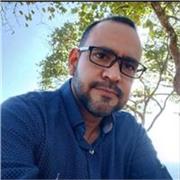 Docente integral con formación y experiencia