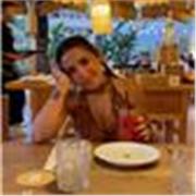 Profesora de ingles y francés con más de 3 años de experiencia en la preparación de exámenes oficiales.