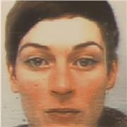 J'enseigne la pôle dance et l'exotic dance. Les assouplissements et les échauffements. mouvements statiques ou enchaînements