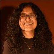 Profesional en Literatura con experiencia en clases para niños y jóvenes de forma virtual y presencial