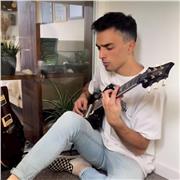 Guitarra Eléctrica, Acústica y Clásica. Experiencia como profesor particular y en colegios, con alumnos de todas las edades, estilos y niveles