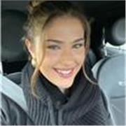 Ciao! Sono un insegnante da remoto di italiano e inglese per stranieri, con base a Milano. Insegno con tanta passione e umanità!