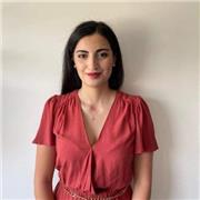 Docente di italiano, storia, geografia e materie umanistiche, con solida formazione offre lezioni online e in presenza.