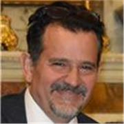 Avvocato di lunga esperienza di insegnamento offre il suo supporto a ragazzi che trovano difficile comprendere a fondo il diritto.