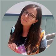 Profesora de Estrategia de Negocio y Marketing Digital