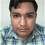 Profesor de español imparte clases para niños de todas las edades