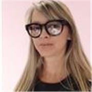 Profesional del marketing con más de 20 años de experiencia apasionada por la estrategia digital, las redes sociales y la IA.