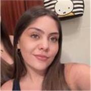 Profesora que imparte clases a niños hasta la ESO