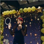 Lehrerin für Gesang und  (Hochschulabschluss in Musik) mit 5-jähriger Erfahrung bietet Online- und Präsenzunterricht (München) an.