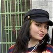 Soy estudiante de tercer año en la Universidad Carlos III de Madrid. Doy clases particulares de inglés adaptadas a edad y necesidades de los alumnos. tengo el certificado de nivel B2 y obtuve matrícula de honor en inglés en Bachillerato. Actualmente me pr