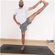 Profesor de yoga para adutos y niños