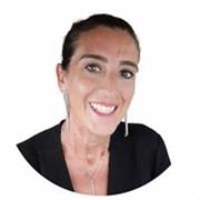 Ancienne professeure de philosophie et infirmière en santé scolaire, je propose des cours adaptés à vos besoins.